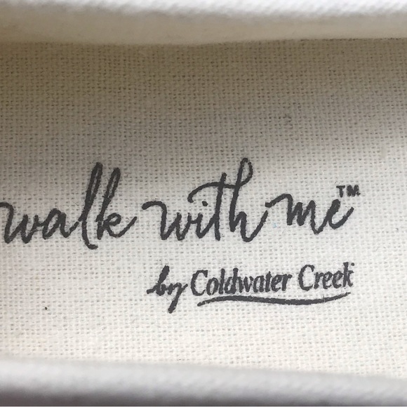 NWT Woman’s Ladybug Escape Espadrilles by Walk With Me. - Picture 8 of 10